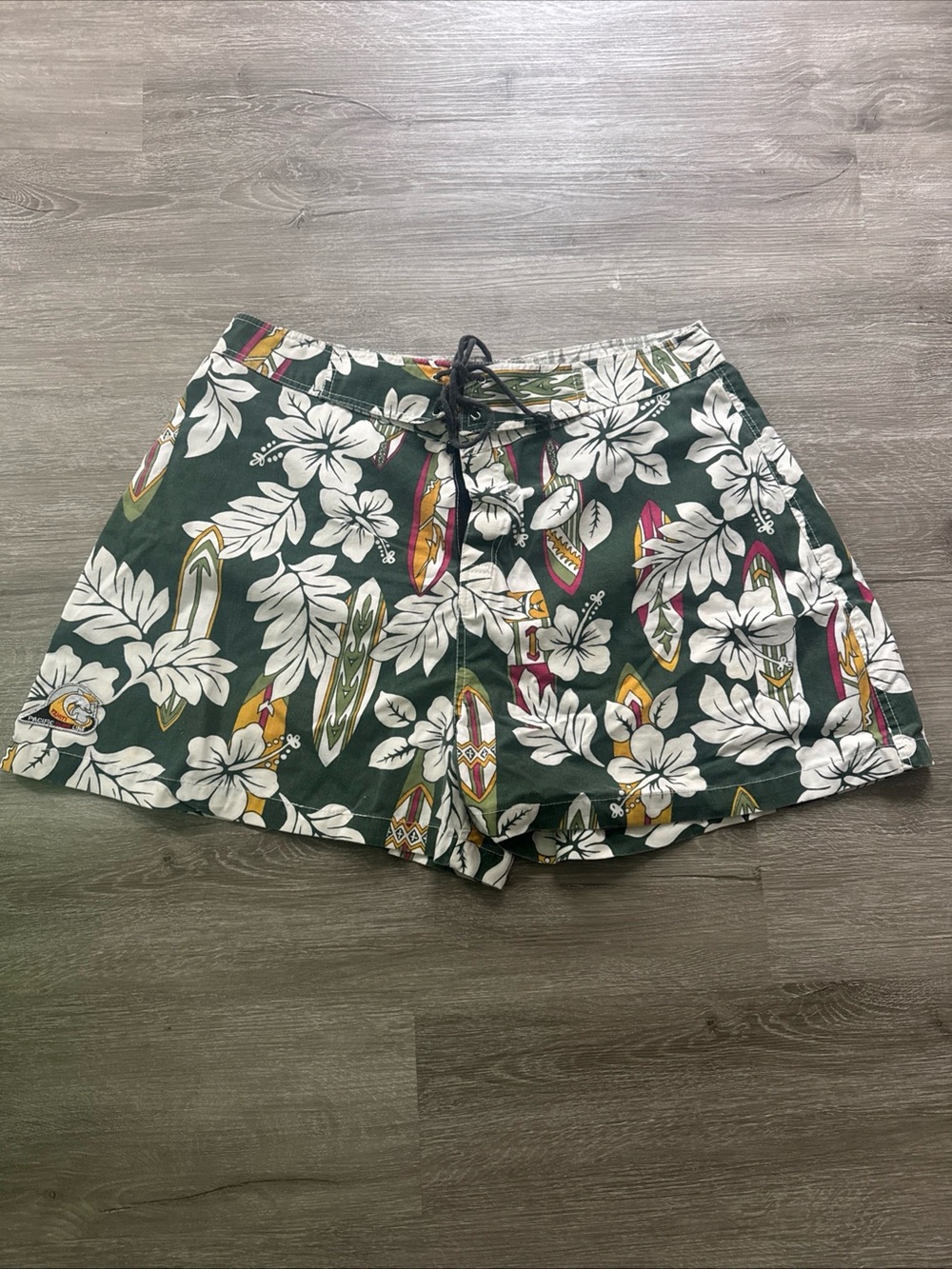 Vintage Pacific line Dark Green Floral Surf Print Shorts